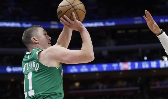 B体育APP-你是大功臣！普理查德第二加时关键上篮 砍下全场最高的32分